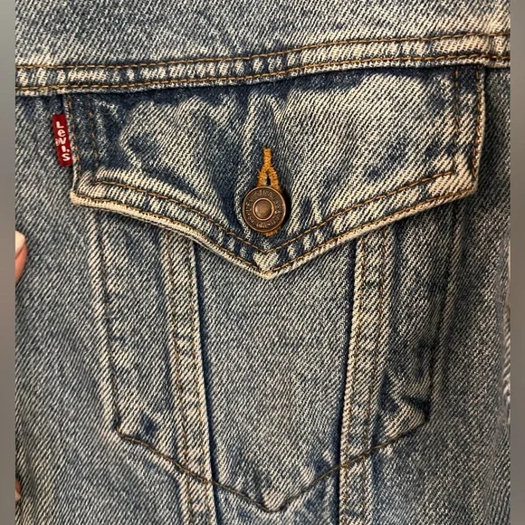 LEVI’S Men’s Relaxed Trucker Denim Jacket Medium Wash Oversized Sz L - Picture 8 of 9